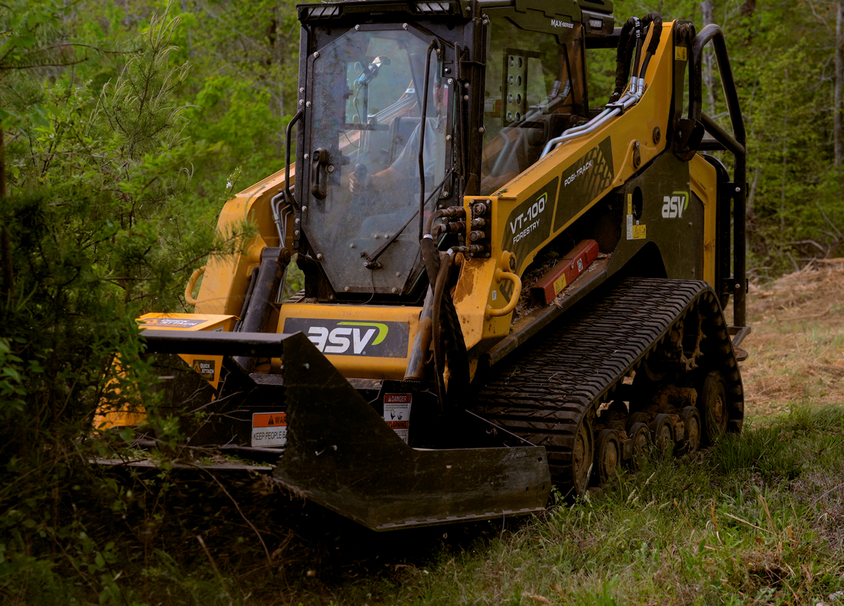 KNS LandWorx crew action shot